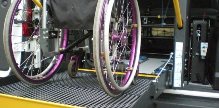 Servizio trasporto scolastico rivolto a studenti con disabilità